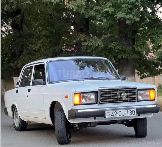 LADA (VAZ) 2107-2