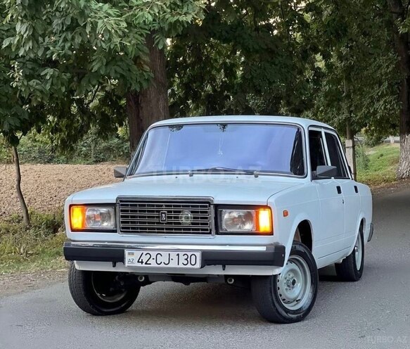 LADA (VAZ) 2107-1