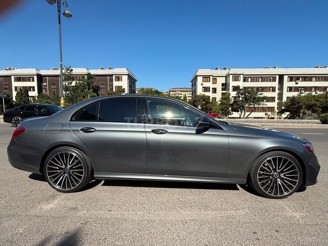 Mercedes E 300-7