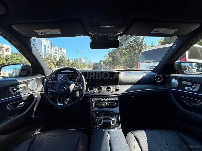 Mercedes E 300-13
