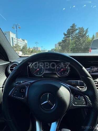 Mercedes E 300-10