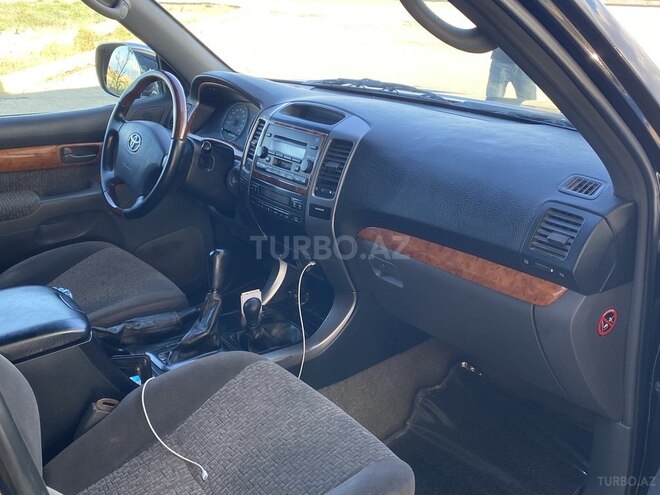 Toyota Land Cruiser Prado-6