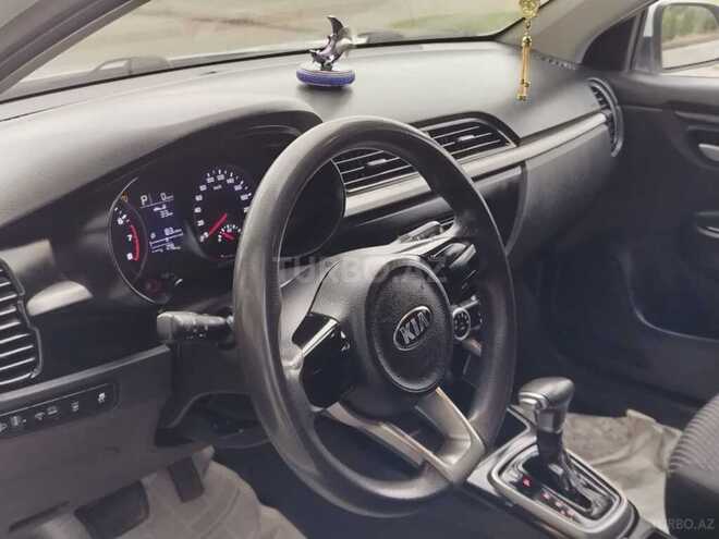 Kia Rio-12