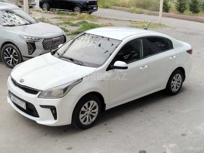 Kia Rio-5
