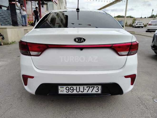 Kia Rio-7