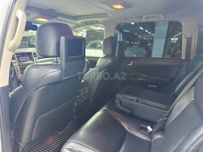 Lexus LX 570-10