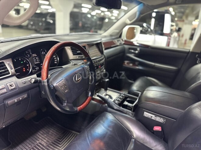 Lexus LX 570-9