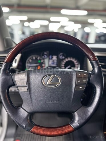Lexus LX 570-11