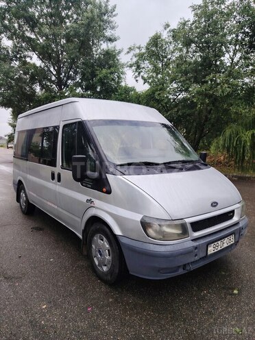 Ford Transit-3