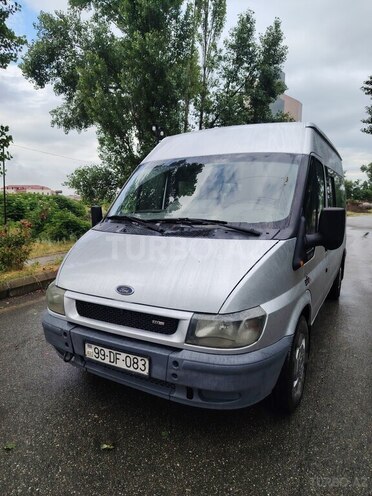 Ford Transit-5