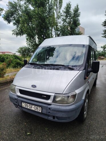 Ford Transit-13