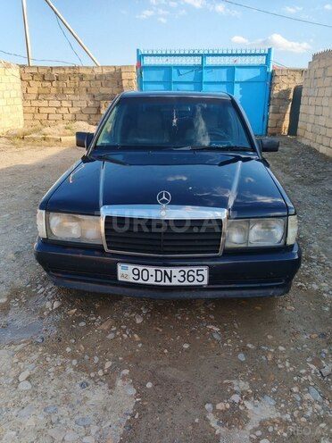 Mercedes 190-1
