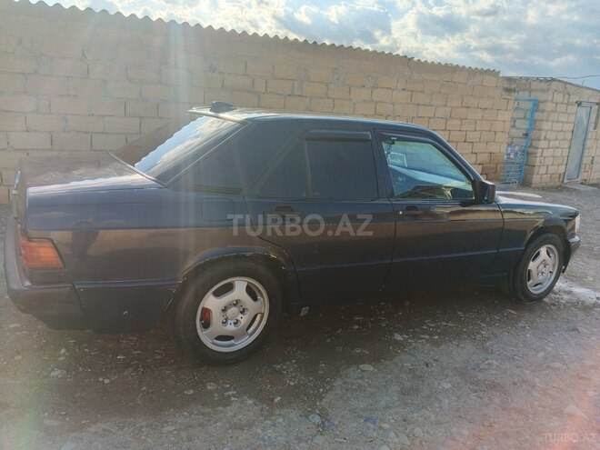 Mercedes 190-4
