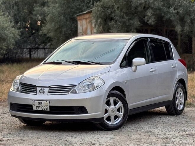 Nissan Tiida-3