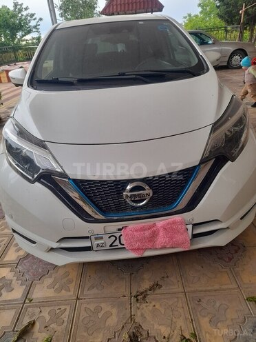 Nissan Note-1