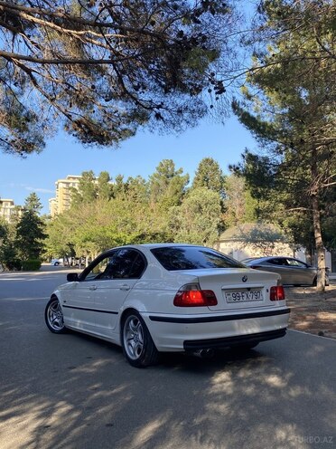 BMW 320-4