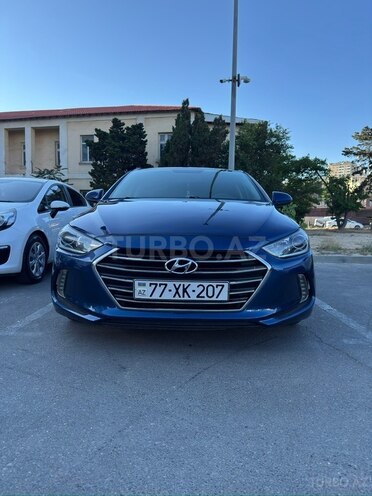 Hyundai Elantra-1