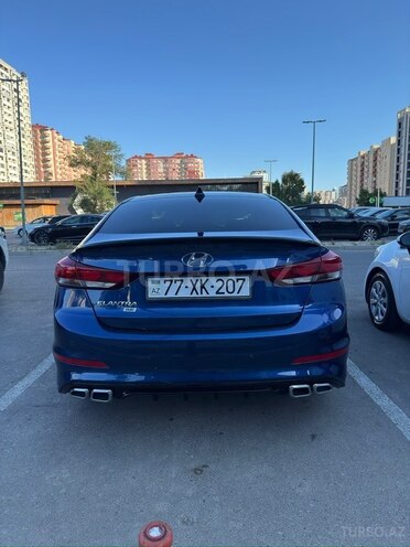 Hyundai Elantra-2