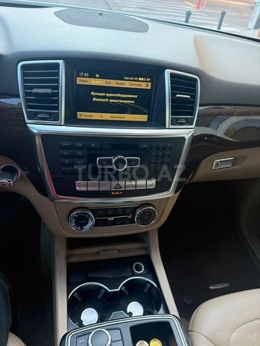 Mercedes ML 350 4MATIC-7