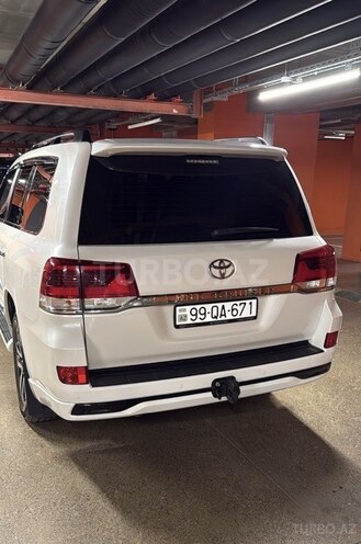 Toyota Land Cruiser-2