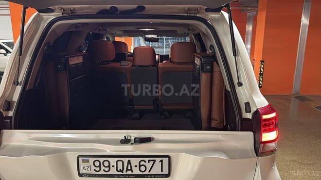 Toyota Land Cruiser-8