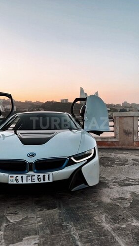 BMW i8-4
