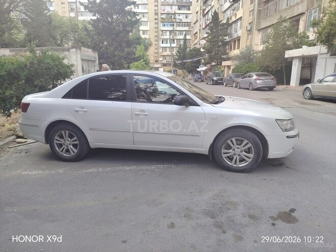 Hyundai Sonata-6