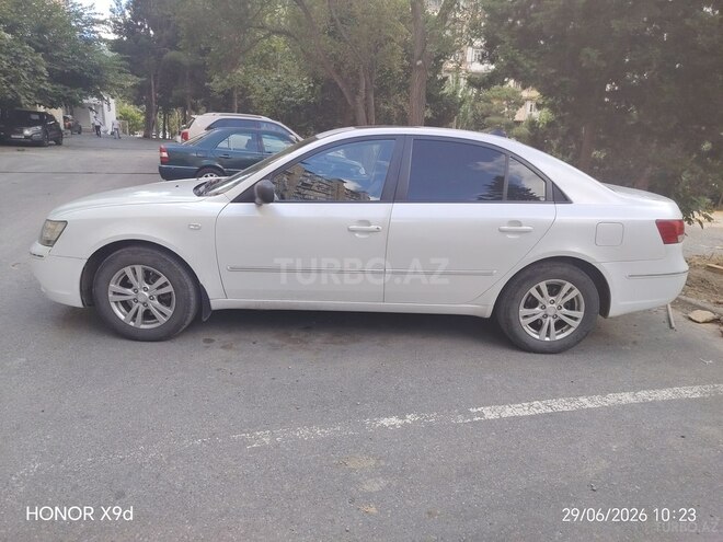 Hyundai Sonata-5