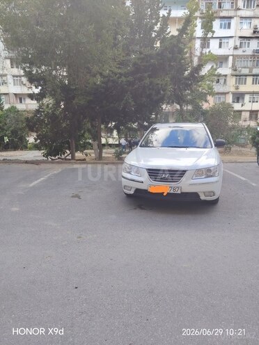 Hyundai Sonata-1