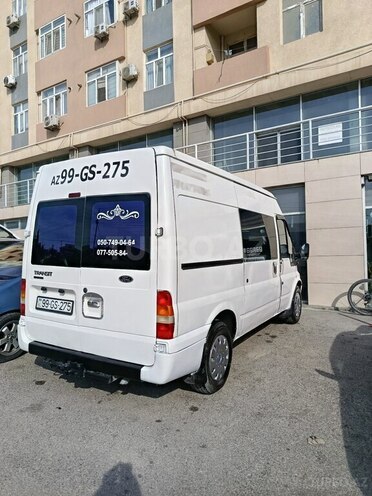 Ford Transit-5