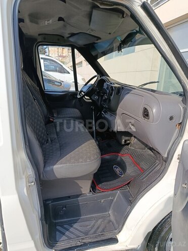 Ford Transit-6