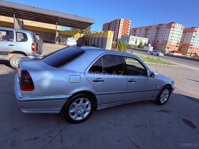 Mercedes C 200-4
