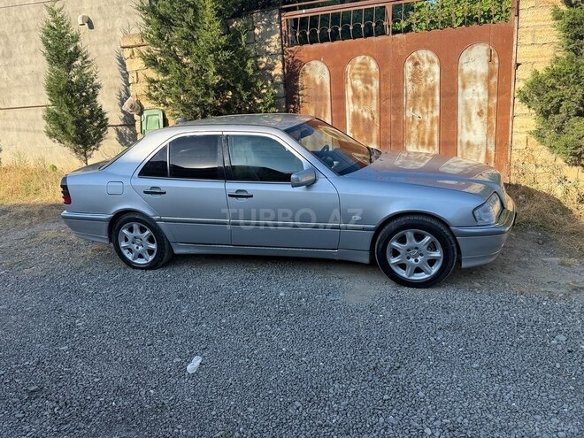 Mercedes C 200-2