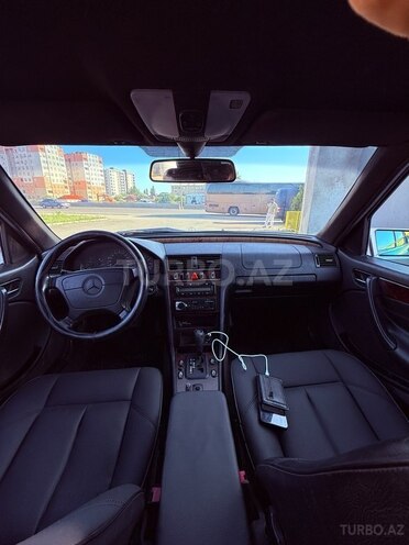 Mercedes C 200-7