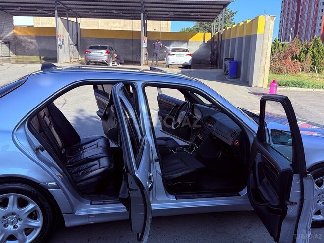 Mercedes C 200-9