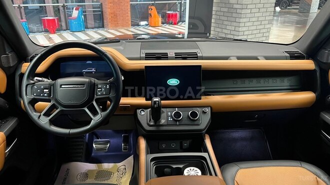 Land Rover Defender-12