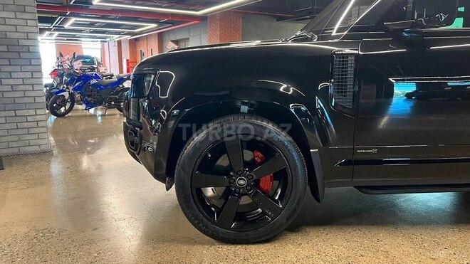 Land Rover Defender-8