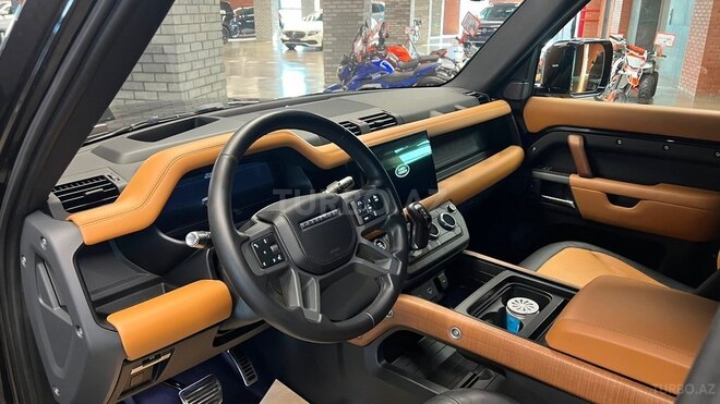 Land Rover Defender-10