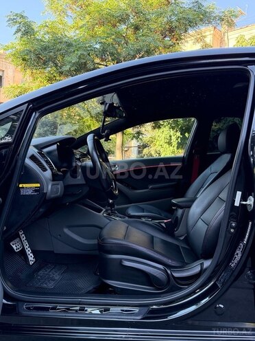 Kia Forte-13