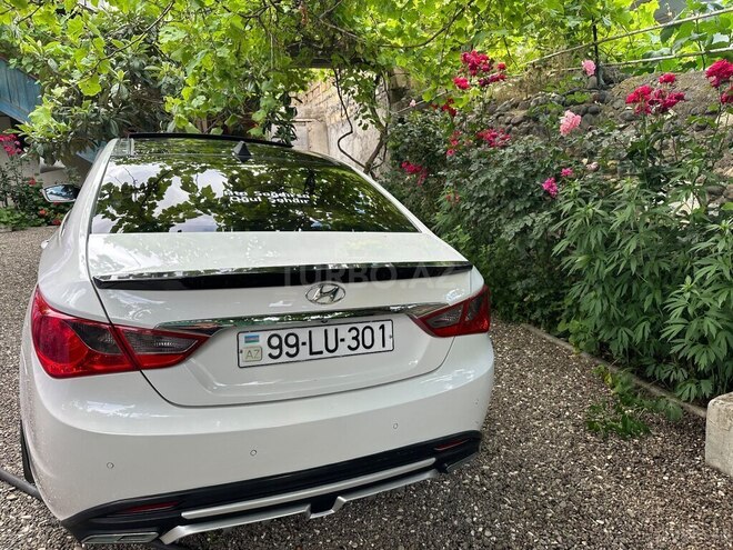 Hyundai Sonata-4