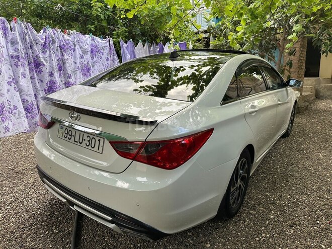 Hyundai Sonata-6