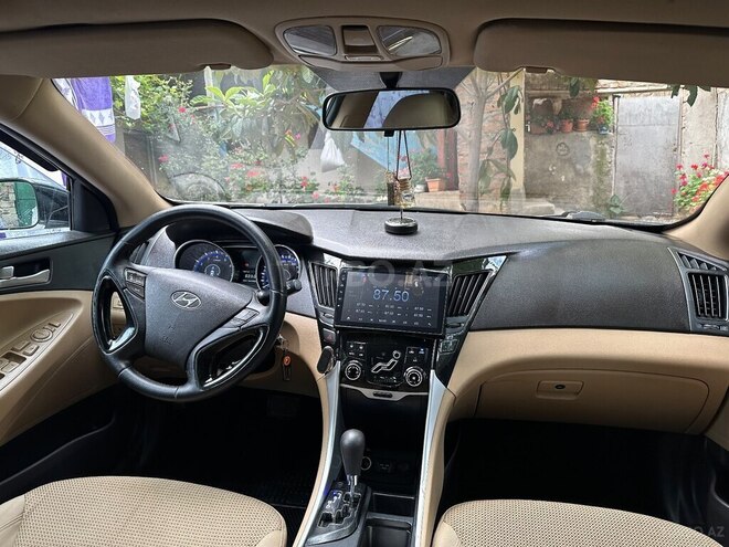 Hyundai Sonata-8