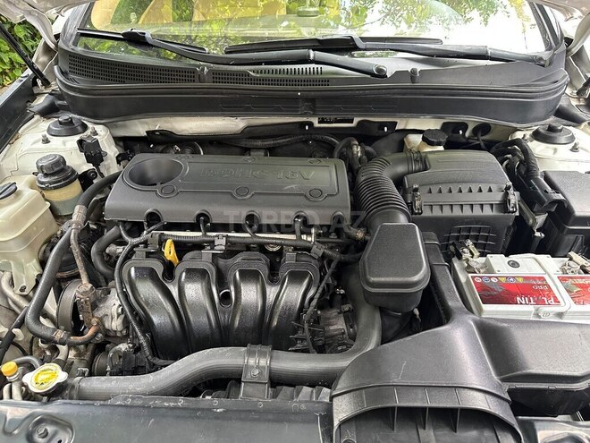 Hyundai Sonata-10