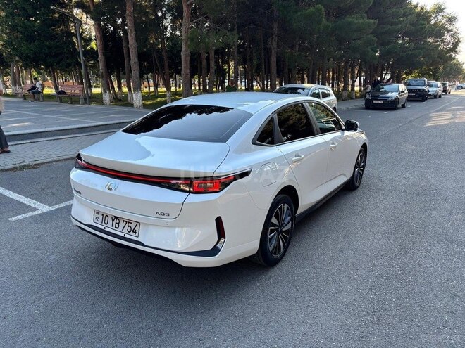 Changan Qiyuan A05-5