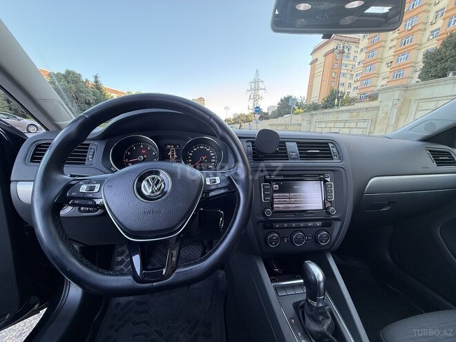 Volkswagen Jetta-9