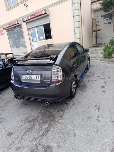 Toyota Prius-4