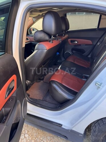 Chevrolet Cruze-9
