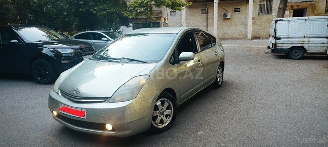 Toyota Prius-3