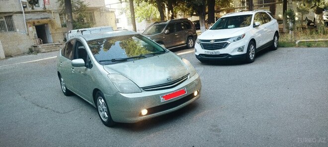 Toyota Prius-4
