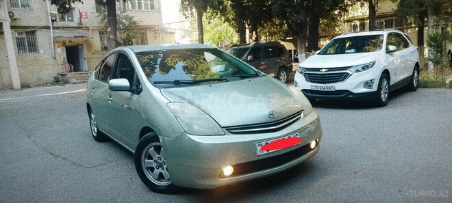 Toyota Prius-2